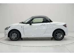 ガソリン車です。力強さと快適さを両立した知的性能のエンジンです。快適なドライブをお楽しみください。