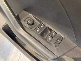 【窓操作部】『窓周辺/窓周辺装備』の画像になります。写真の内容に関してご不明点、ご質問等がございましたらお気軽にガリバー店舗までお問い合わせください。