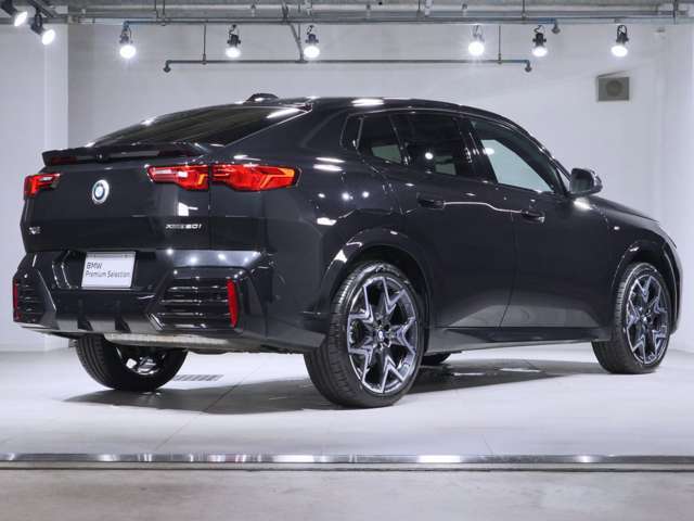 プレミアムセレクション2年保証のお車は2年延長保証にご加入頂けます。プレミアムセレクション2年保証からさら最大2年間、合計4年間の保証をお受け頂けます。対象箇所の不具合は無償修理をご提供致します。
