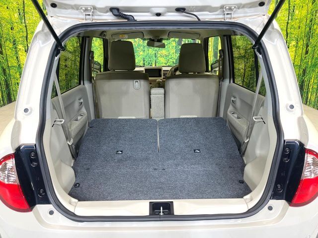普段のお買い物や通勤、送迎等に十分な荷室スペースを確保しております。セカンドシートを倒すと、大きな荷物の積載も可能です♪
