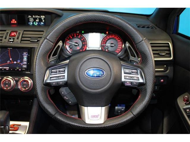 【ステアリング】ハンドルのスレも少なく非常に綺麗な状態です！無料電話でのお問合せはTEL029-828-5331です！！