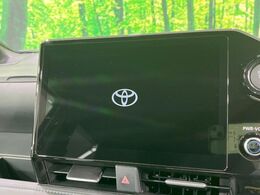 【10.3インチワイドナビ】高級感とインパクトのある大型ワイドナビを装備。各種オーディオ操作はもちろん、横長ワイド画面でのマップ2分割表示など、利便性も高いナビです♪