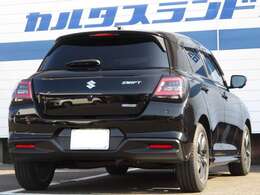 ハイブリッドエンジンで低燃費なクルマです。