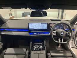 地域最大級の展示台数！お気に入りのお車があれば、ぜひステアリングを手にしてください。稀少モデルも鋭意取り揃え、幅広いニーズにお応え致します。スタッフ一同皆様のご来店を心よりお待ち申し上げます。