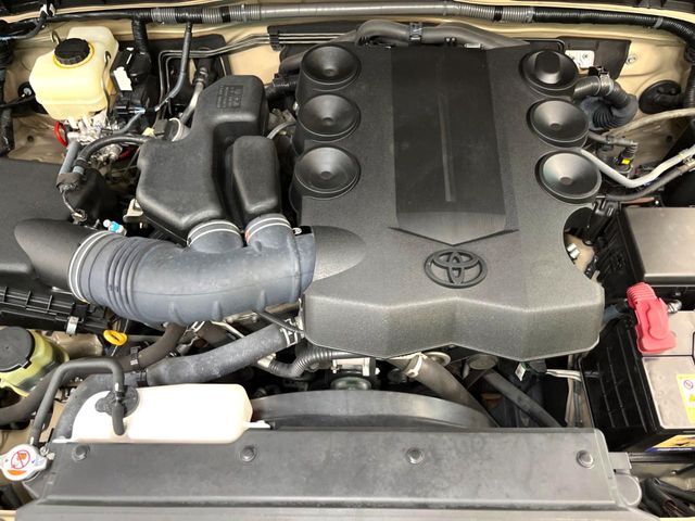 親切・丁寧な専門メカニックスタッフが応対！・車検・点検整備・事故等の修理などアフターサービスも安心。お車のカスタマイズもネクステージのサービススタッフまでご相談ください！