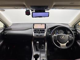 【インパネ全体】全方位で視界が広く、高い目線で運転もしやすいです！