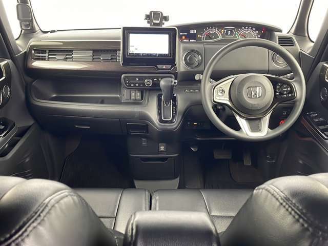 【インパネ全体】『インパネ全体』の画像になります。写真の内容に関してご不明点、ご質問等がございましたらお気軽にガリバー店舗までお問い合わせください。