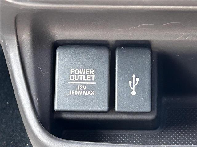 快適なドライブを楽しむための機能が装備されています！運転席から触れるので、使いやすいです！除菌プランいれていただくと、さらに清潔で安心していただけます！