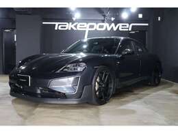 21インチTurboGT鍛造軽量ホイール（サテンブラック塗装）/フルバケットシート/PORCHEロゴLEDドアカーテシーライト/HDマトリックス/ライトストリップイルミネーテッドPORCHEロゴ