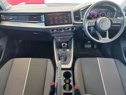 Audiのインテリアはエクステリア同様、優れたデザイン性とクオリティ、そして機能性を兼ね備えております。
