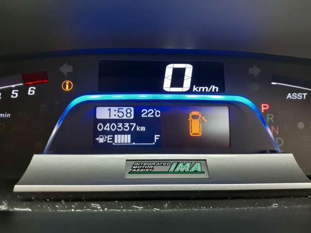当店の展示車は全車メーター管理システムを実施しております。万が一、メーター不正で有った場合、全額返金をお約束します。安心もお届けしたいからです。フリーダイヤル0120-74-1190