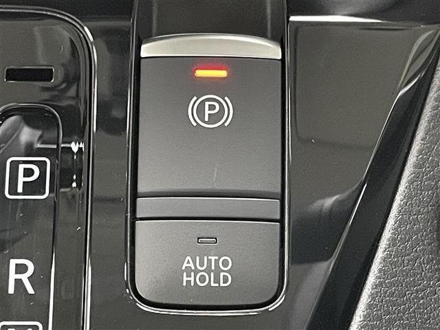 【電動パーキングブレーキ】パーキングブレーキを指先だけで操作可能です！力の弱い人にも安心してブレーキをかけていただけます！