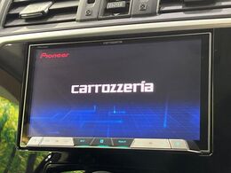 【ナビゲーション】目的地までしっかり案内してくれる使いやすいナビ。Bluetooth接続すればお持ちのスマホやMP3プレイヤーの音楽を再生可能！毎日の運転がさらに楽しくなります！！