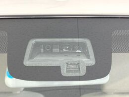【スズキ　セーフティサポート】走行中に前方の車両等を認識し、衝突しそうな時は警報とブレーキで衝突回避と被害軽減をアシスト。より安全にドライブをお楽しみいただけます。