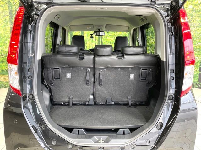 普段のお買い物や通勤、送迎等に十分な荷室スペースを確保しております。セカンドシートを倒すと、大きな荷物の積載も可能です♪