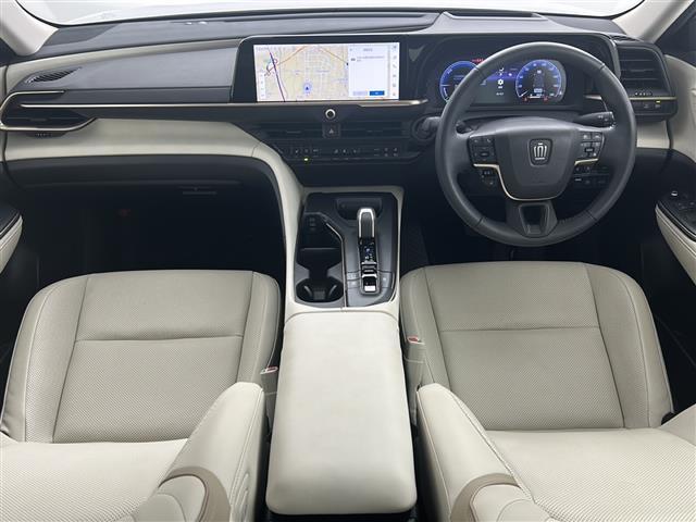 【インパネ全体】全方位で視界が広く、高い目線で運転もしやすいです！