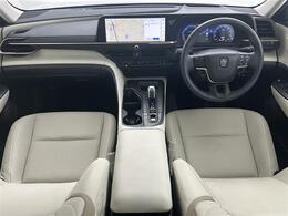 【インパネ全体】全方位で視界が広く、高い目線で運転もしやすいです！