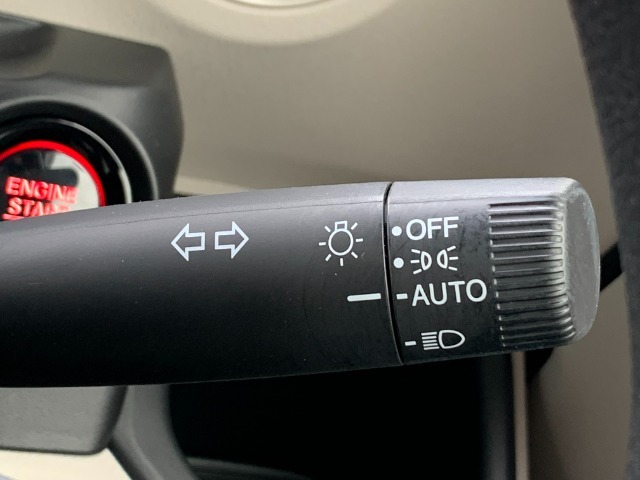 ライトスイッチはAUTOが標準です。付け忘れや消し忘れがなくなりますので安心です！