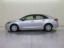 全国トヨタディーラーの中でも数少ない、トヨタ認定検査員が1台ずつ内外装をチェック。