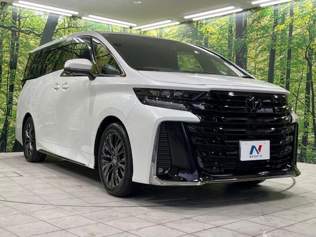 大好評のボディコーティング「弾スプラッシュコート」もご納車までに施工可能。通常のガラスコートと異なる、耐久年数6年の無機質ガラスコーティングが、ボディをキレイな状態に保ってくれます。