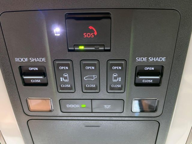 【両側パワースライドドア】スマートキーや運転席のスイッチで後席両側スライドドアの開閉が可能♪電動だから力を入れてドアを開ける必要が無く、小さなお子様でも簡単に開け閉めでき快適です♪