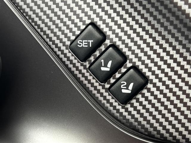 【付属品】このクルマ限定で使える装備品が付いています！使い方などはぜひ実際に店舗にお越しいただき、専門スタッフにお尋ねください！