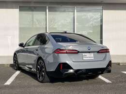 さらに、メンテナンスフリー期間を設定。ご購入から6カ月または7,500kmまでの間にコンディション・ベスト・サービス（CBS）の交換メッセージが点灯した場合、対象の点検整備項目を無償にて交換します。