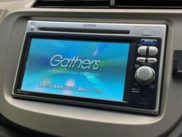 【純正ナビ】人気の純正ナビを装備しております。ナビの使いやすさはもちろん、オーディオ機能も充実！キャンプや旅行はもちろん、通勤や買い物など普段のドライブも楽しくなるはず♪