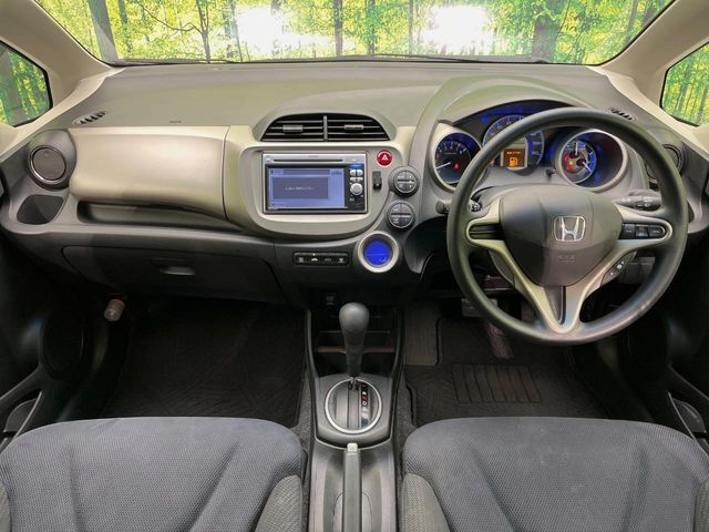 グループ総在庫数約30，000台！！全国の系列店からメーカー・車種問わずご紹介出来るので、あなたにピッタリのお車が見つかるはずです♪まずはお問い合わせ下さい☆