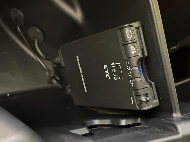 【ETC】高速道路の料金所をストレスなく通過！話題のスポットやサービスエリアに多い「スマートIC」利用時は必須のアイテムです。当店でセットアップを実施、ご納車当日からすぐにご利用いただけます！