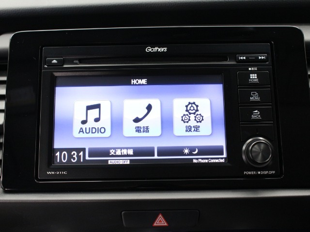 【純正ディスプレイオーディオ】バックカメラだけでなくワンセグTVやCD、Bluetoothもお使いいただけます。