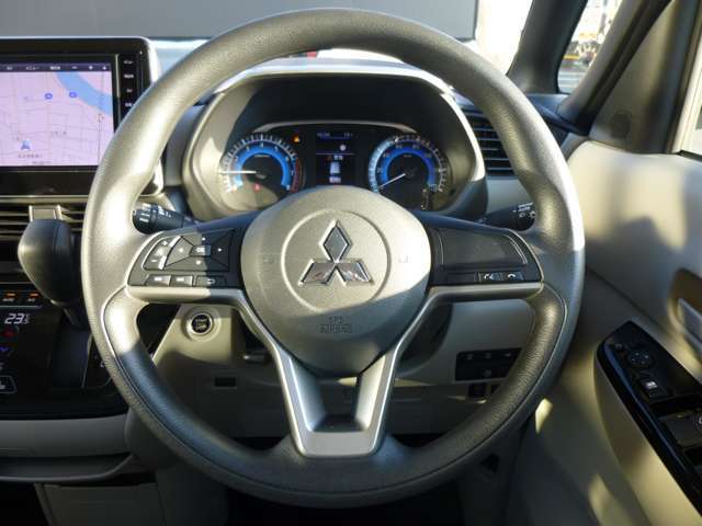 【安全機能】eアシスト（FCM：衝突軽減ブレーキ＋前後方誤発進抑制〔前方歩行者検知〕/LDW＆LDP：車線逸脱警報＆防止支援/オートハイビーム/標識検知/先行車発進通知/前方衝突予測警報/ふらつき防止