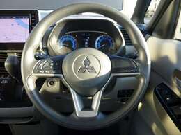 【安全機能】eアシスト（FCM：衝突軽減ブレーキ＋前後方誤発進抑制〔前方歩行者検知〕/LDW＆LDP：車線逸脱警報＆防止支援/オートハイビーム/標識検知/先行車発進通知/前方衝突予測警報/ふらつき防止