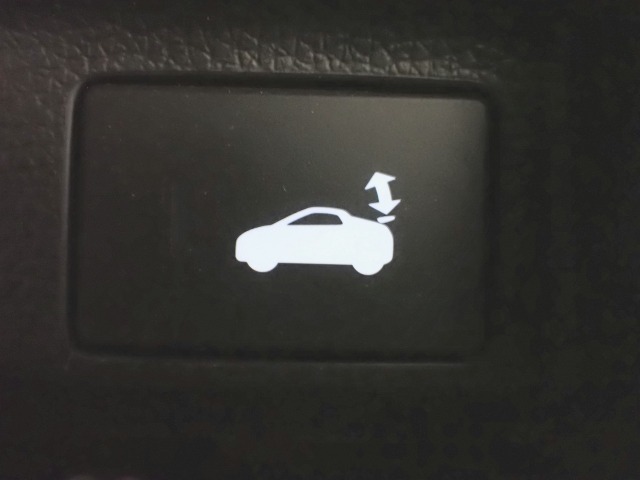 ◆東海地区最大級の展示場に自社整備工場完備で安心♪三重県でホンダ車をお探しならU-Select鈴鹿へご用命ください♪お問い合わせは　TEL　059-378-7717　へお気軽にお問い合わせください◆