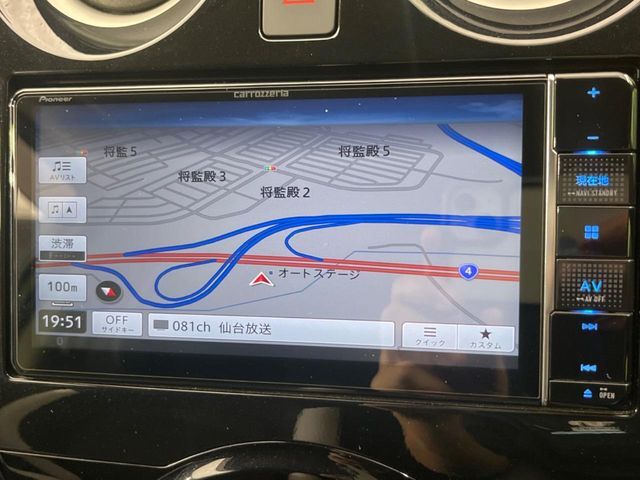 【ナビゲーション】使いやすいナビで目的地までしっかり案内してくれます。各種オーディオ再生機能も充実しており、お車の運転がさらに楽しくなります！！