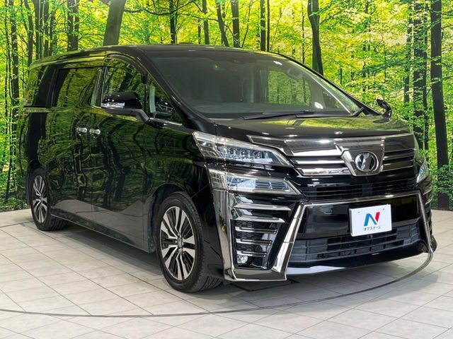 大好評のボディコーティング「弾スプラッシュコート」もご納車までに施工可能。通常のガラスコートと異なる、耐久年数6年の無機質ガラスコーティングが、ボディをキレイな状態に保ってくれます。