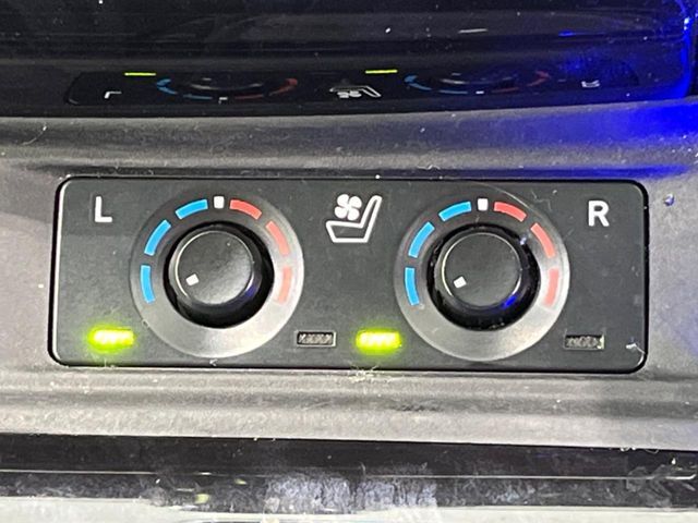 【シートベンチレーション】夏場は涼しい風でお尻や背中の熱やムレを防ぎ、冬はエアコンよりも早く温まってポカポカに！季節を問わず快適に過ごせます。