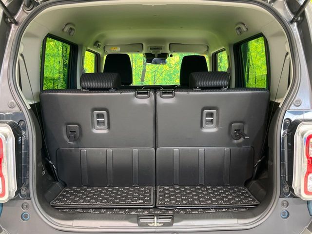 普段のお買い物や通勤、送迎等に十分な荷室スペースを確保しております。セカンドシートを倒すと、大きな荷物の積載も可能です♪