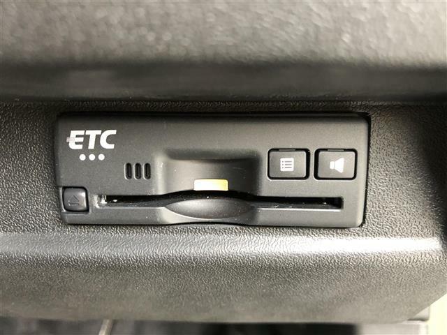 【ETC車載器】ETCカードを挿せば料金所はノンストップ！！ETC割引も受けられるので、今の時代必須装備ですね！セットアップも当社で可能です。