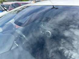 こちらの車両には衝突防止装置が付いております♪
