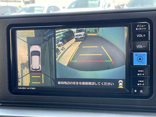 ◆純正ナビ◆【全方位モニター】クルマを真上から見下ろした視点で駐車をサポートします！死角からの障害物にいち早く気が付くことができます。
