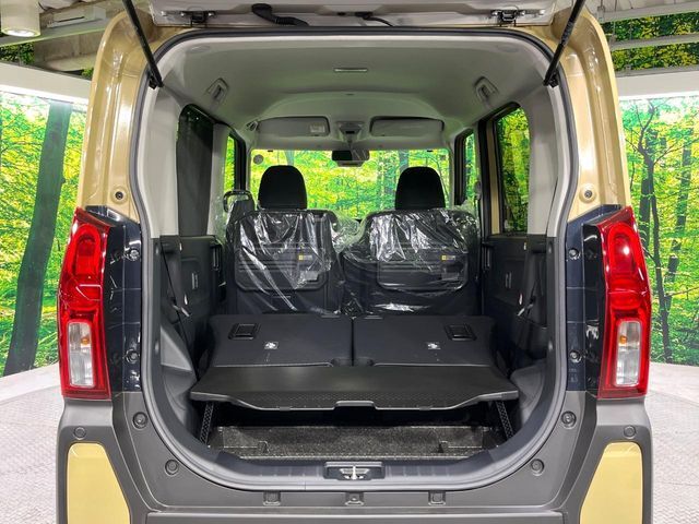 普段のお買い物や通勤、送迎等に十分な荷室スペースを確保しております。セカンドシートを倒すと、大きな荷物の積載も可能です♪