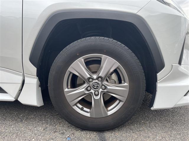 ★タイヤに関しまして、225/65R17ブリジストン着用の純正ホイールになります！