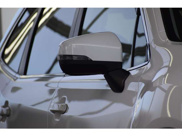 週末は中古車展示会に出展していますが、事前にご連絡頂ければお店にご用意してお待ちしています♪