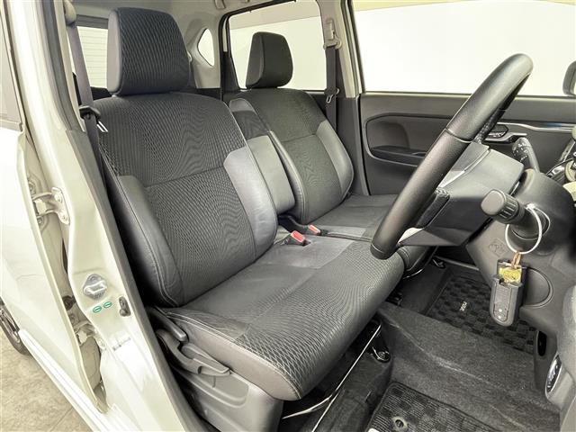 【4人乗り】座り心地が良いシートなので長時間の運転でも快適にお過ごしいただけます。新品のフロアマットのご注文も可能です。掲載箇所以外にご希望の写真がございましたらお気軽にお問い合わせ下さい。