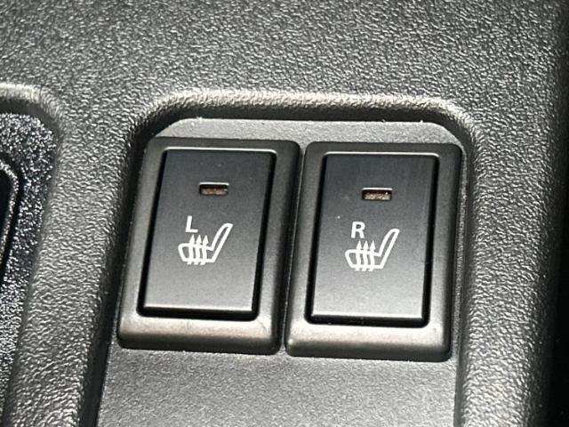 WECARSの展示場では実際に見て、触ってお車をお選びいただけます！知識の豊富な営業スタッフが様々なカーライフをご提案いたします！