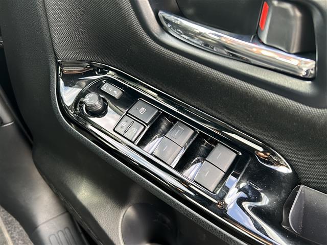 【窓操作部】軽い力で、窓を開けたり閉めたりすることができます！掲載箇所以外にご希望の写真がございましたら、お気軽にお問い合わせ下さい！メールや郵送でお送りさせていただきます。