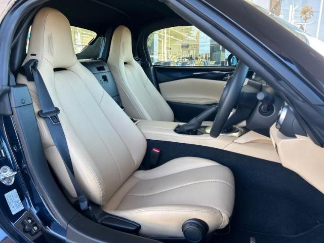 「この車の写真をもっと見たい」「状態が気になる」「この装備はついている？」どんな小さな疑問でもお気軽にお問い合わせください！