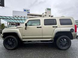 世界にたった一台のアメ車をカスタム。貴方だけの一台に仕上げたカスタムパッケージもご用意。お客様の理想をカタチに。福岡輸入車専門店LOOK'Sにお任せください。