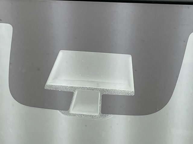 【スズキ　セーフティサポート】走行中に前方の車両等を認識し、衝突しそうな時は警報とブレーキで衝突回避と被害軽減をアシスト。より安全にドライブをお楽しみいただけます。
